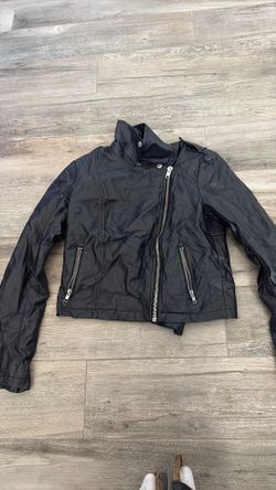 Womans Forever 21 lether jackey
