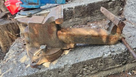 8 inch vise