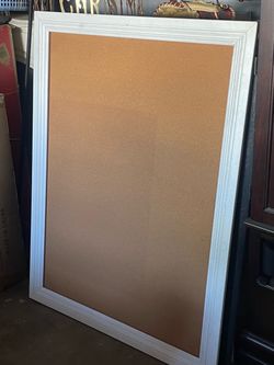 Cork pin up board