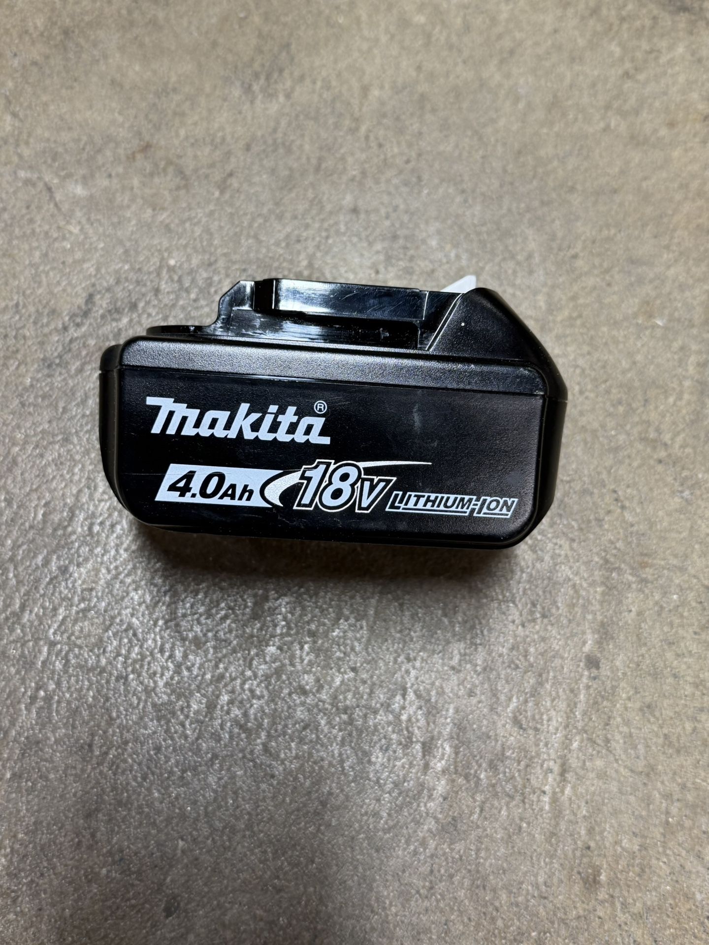 Like New Makita 4AH Battery