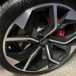 23" OEM Audi Wheels (RSQ8)
