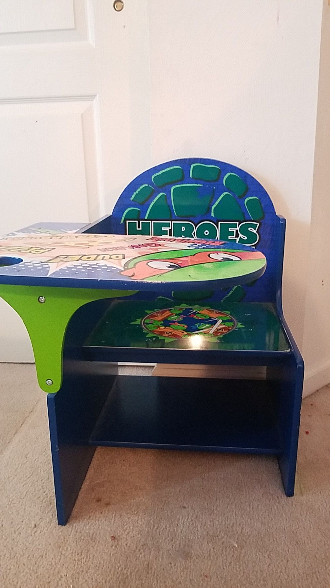 Kids desk-Turtle Power