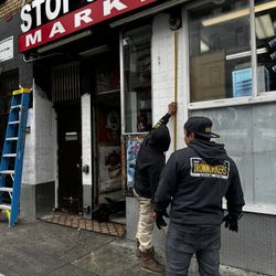 Accordion Doors , Scissor Doors 