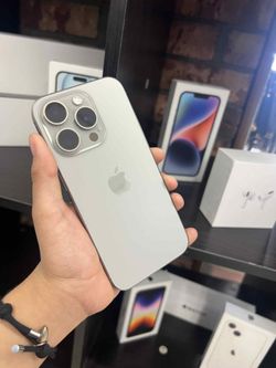 iPhone 15 Pro 128GB UNLOCKED 