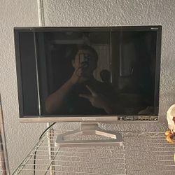 18 Inch Computer Monitor 