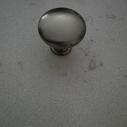 Cabinet Knobs - Brushed Nickel (Single Hole)