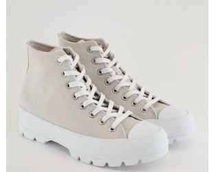 Converse CTAS Hi Lugged Seasonal Color Women's Platform Sneakers A01656C NWT size 8 like new