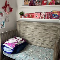 Crib, All Panels And Hardware