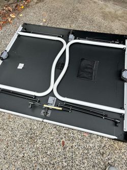 Like new Table Tennis Table