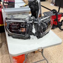 2021 Toyota Tundra TRD PRO OEM Headlights
