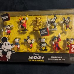 Disney Mickey Collectible Set 