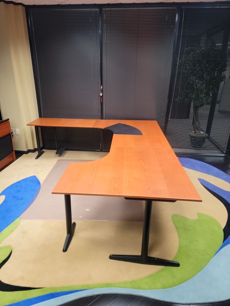 Executive Desk 
