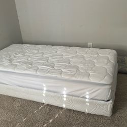 Novilla twin mattress + Zinus Metal box Spring 7.5 In