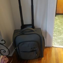 carry on wheels like new 