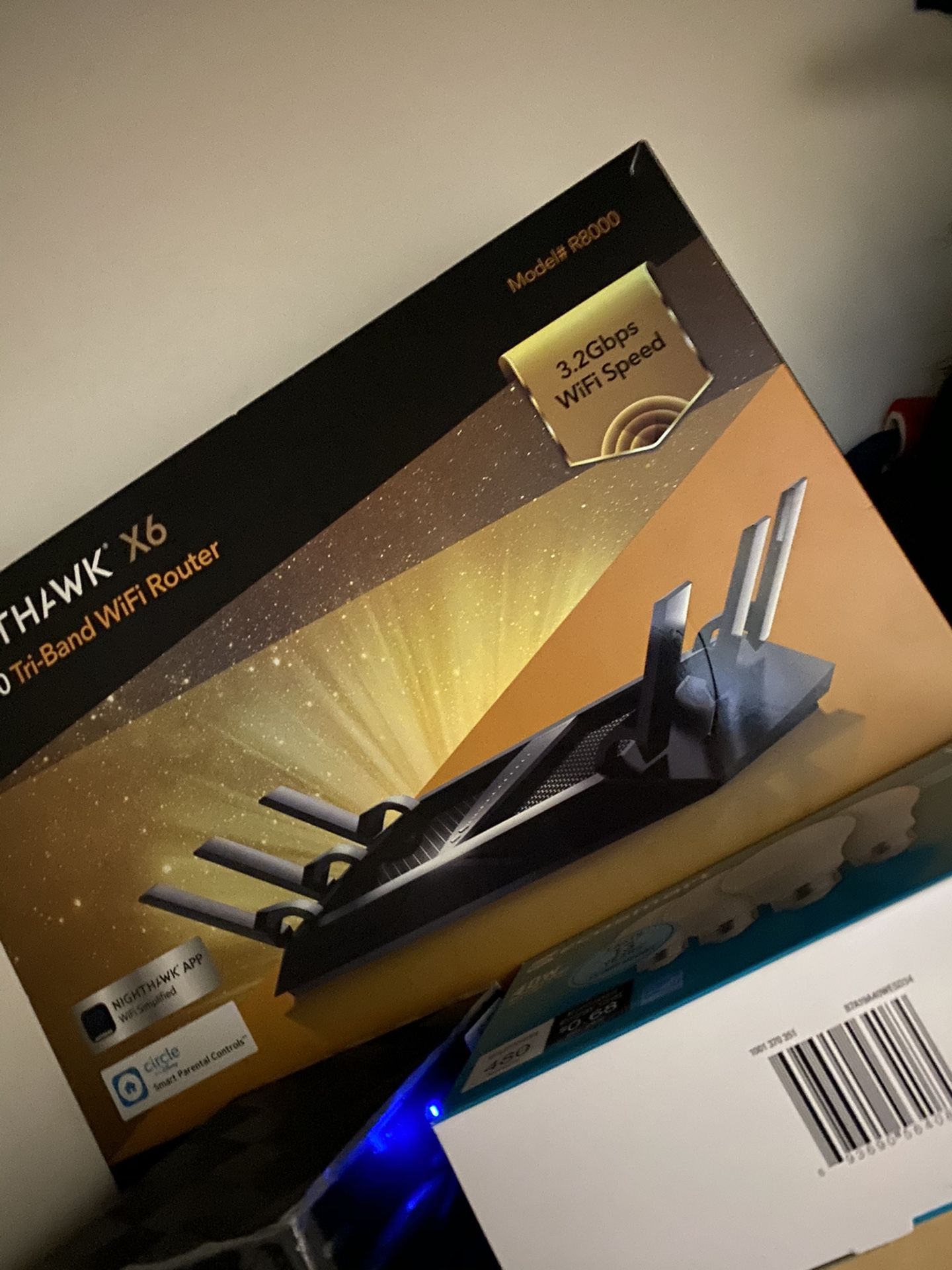 Nighthawk x6 ac3200. Router