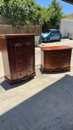 5 Drawer Dresser and 3 Drawer Dresser set