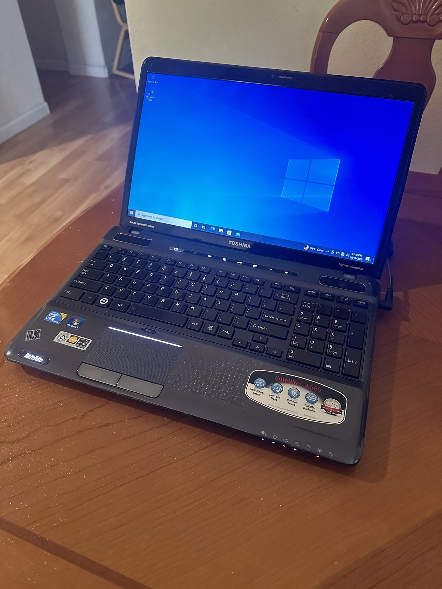 TOSHIBA LAPTOP