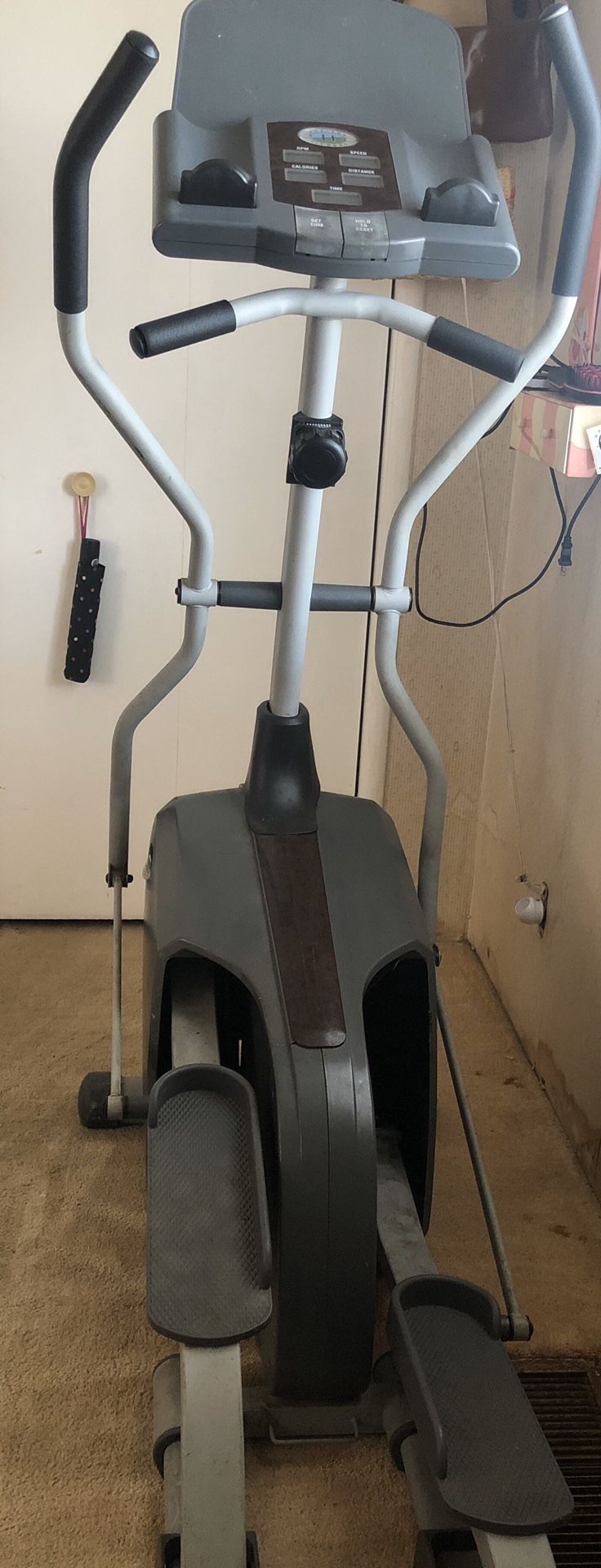 Free elliptical PENDING FOR PICK UP