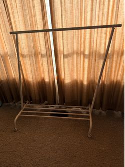 Clothing rack