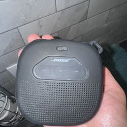 Bose Sound link Micro. With Case!