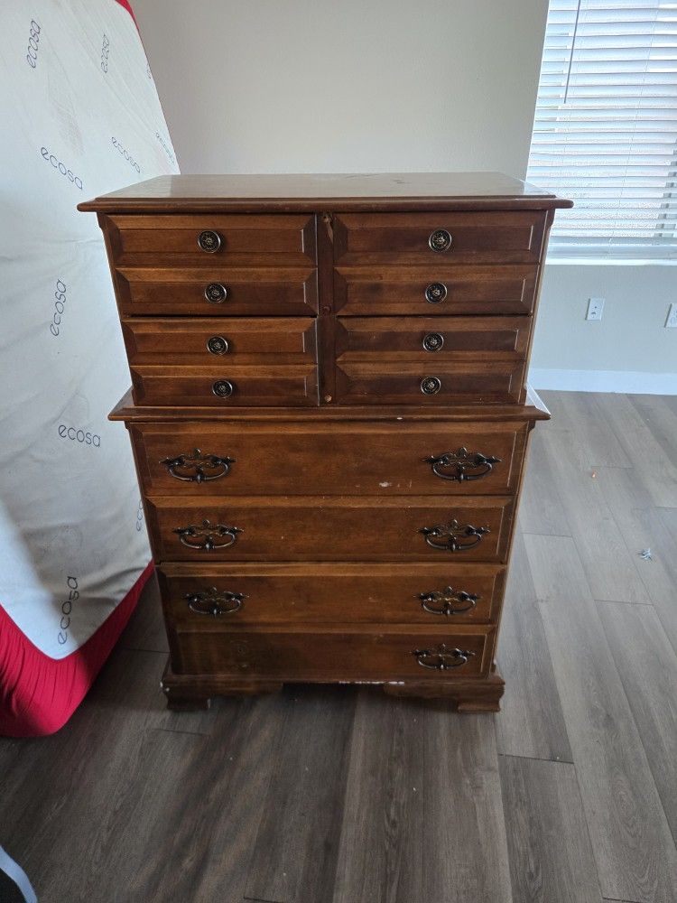 Dresser