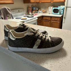 Slightly Used Guess Women’s Shoes 7.5 