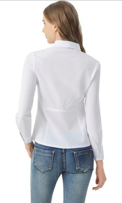 XS Women's White Slim Fit Button-Up Shirt