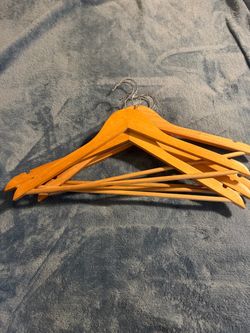 Mixed Hangers – 9 Piece Lot