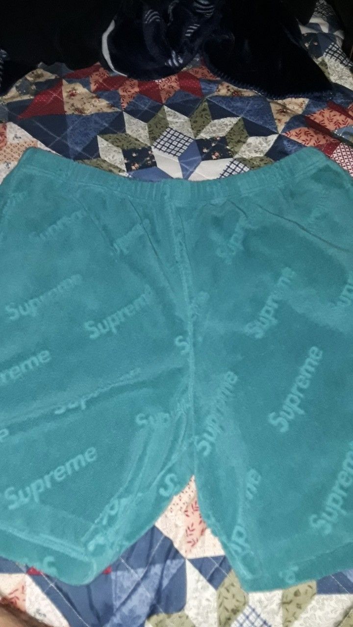 Surpeme shorts