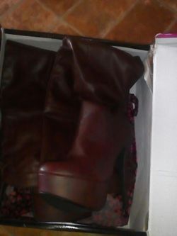 Thigh high Boots size 8 Brand new $20
