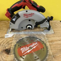Milwaukee M18 Cordless Brushless Circular Saw (NEW)