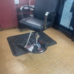 Stylist Chair 