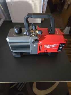 Milwaukee vacuum pump M18 vac pump