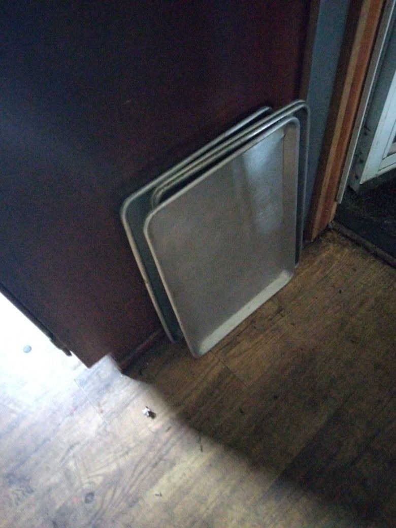 A Full Cooking Trays 13x18