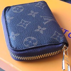 Small LV ZIPPER WALLET