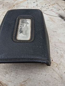 1989chevy square body. Interior. Wheel. Horn. Button  part