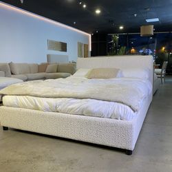 Pottery Barn Style Platform Bed – Upholstered Fabric | NEW| FREE LOCAL DELIVERY 🚚 