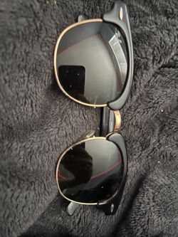 Raybans  READ DESCRIPTION
