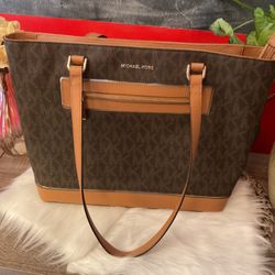 Michael Kors Tote
