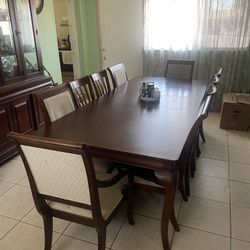 Dinning Table and Chairs