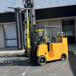 Forklift 