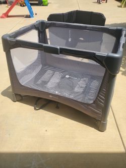 4 Moms Travel Crib