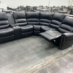 New Reclining Sectional.  Black Or Brown Leather.  111” X 98”.  Free Delivery!