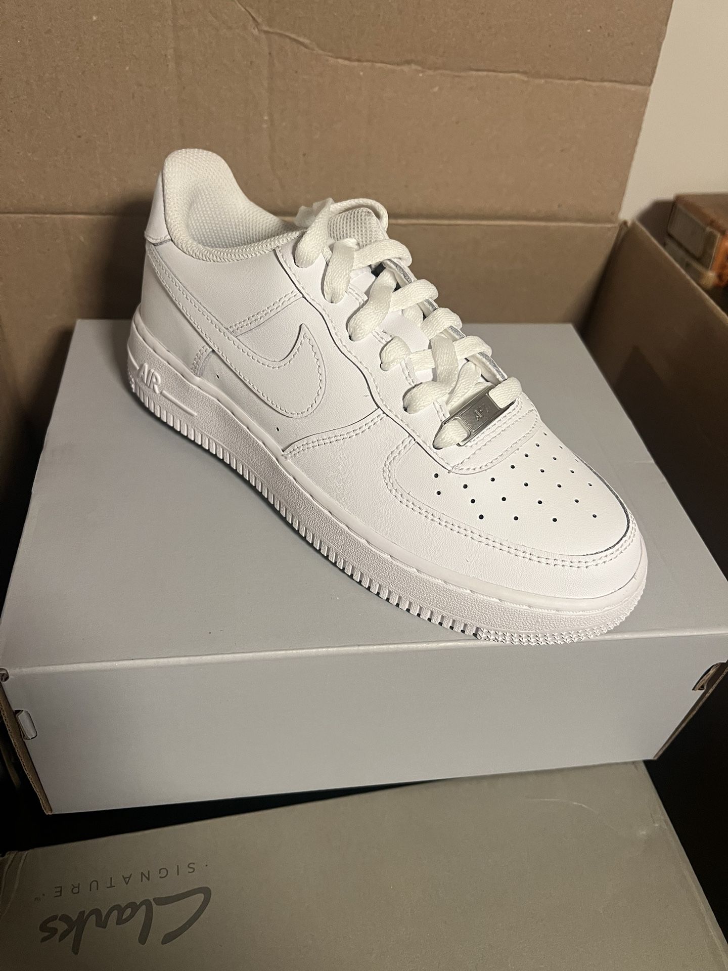 White Nike Tennis Shoes