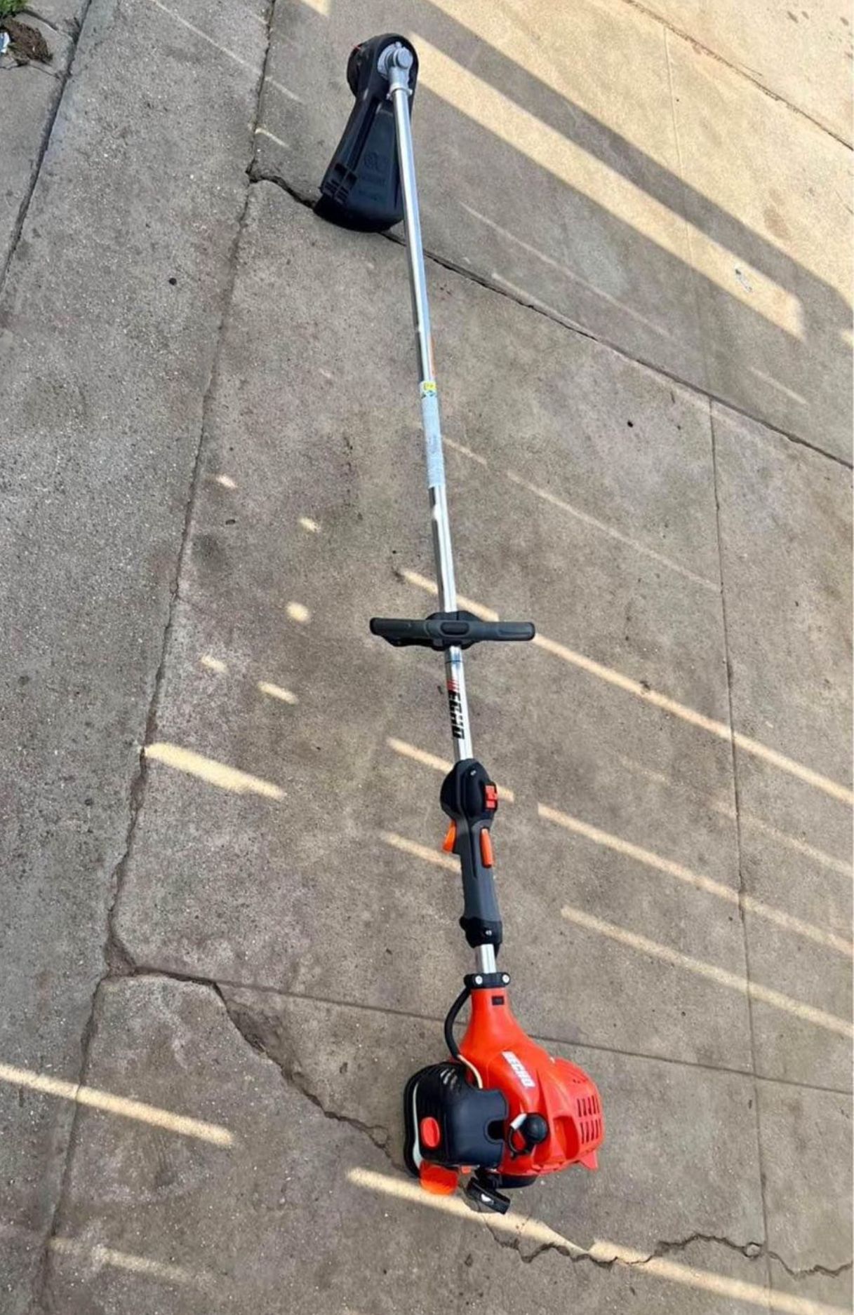ECHO 21.2 cc Gas 2-Stroke Straight Shaft String Trimmer