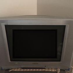 24in Sony Trinitron CRT TV