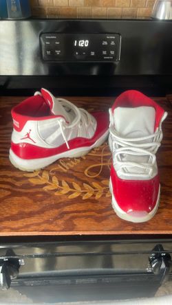 Air Jordan 11 Retro “Cherry” Size 11