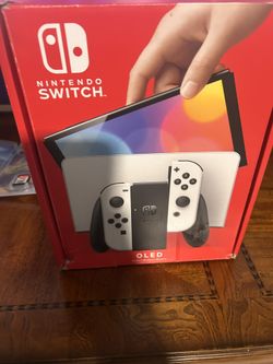 NINTENDO SWITCH OLED 64GB (Games included)
