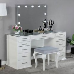 Vanity Makeup Mirrors 