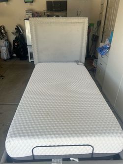 Power adjustable twin bed with memory foam mattress